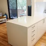 Modern Apartment Close To Randwick Unsw & City