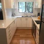 Modern Apartment Close To Randwick Unsw & City